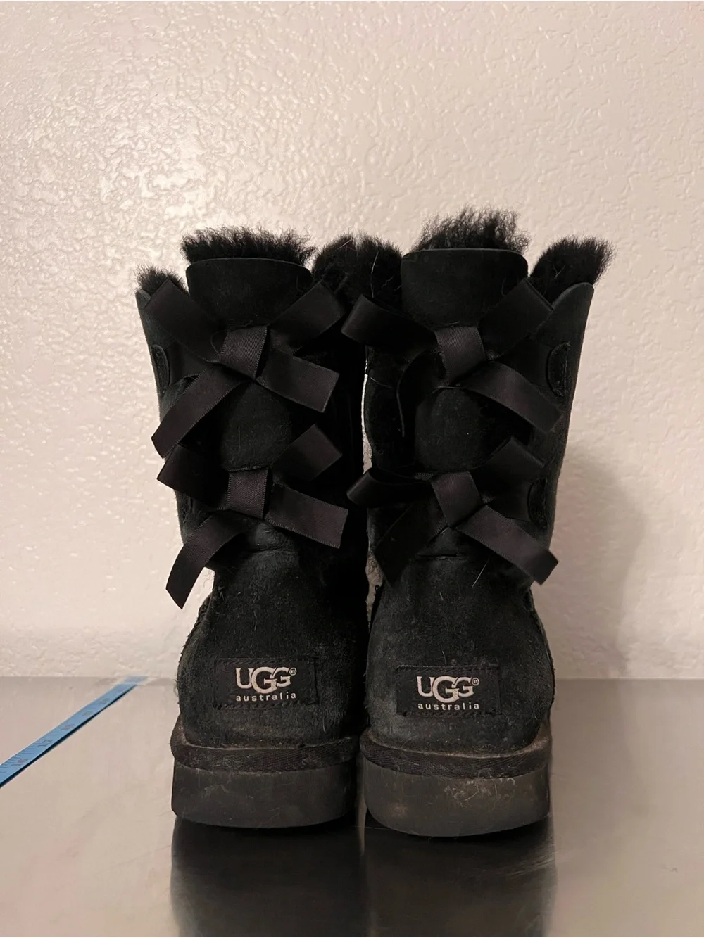 UGG Bailey Bow Boots – Black Suede – Women’s Size 9 – Vintage UGG Australia